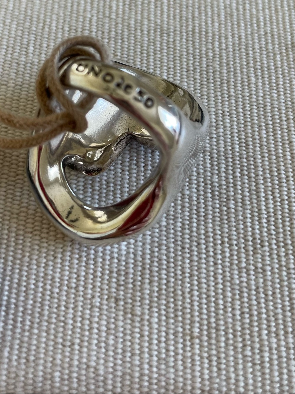 NWT UNIde50 Sterling Silver Plated oval ring with 2 crystals - Picture 6 of 7